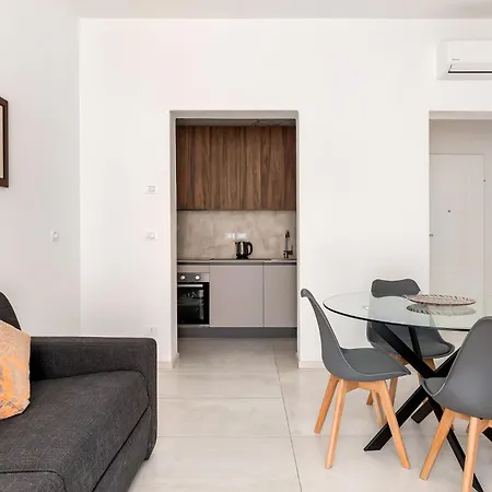 Le Dodici Porte - Porta San Felice 8 By District Apartment *