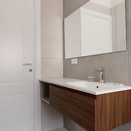 Le Dodici Porte - Porta San Felice 8 By District *