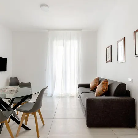 Le Dodici Porte - Porta San Felice 8 By District Apartman